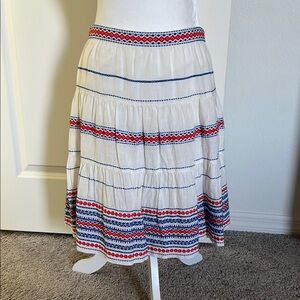 EUC Club Monaco White Embroidered Knee Length Skirt 8